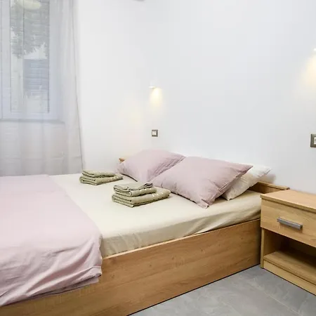 Delalle * سبليت